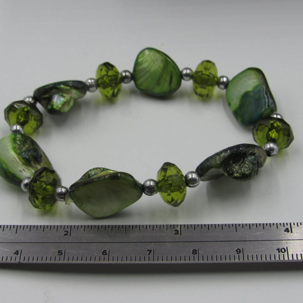 Green Dyed Shell Expandable Bracelet Vintage - image 3